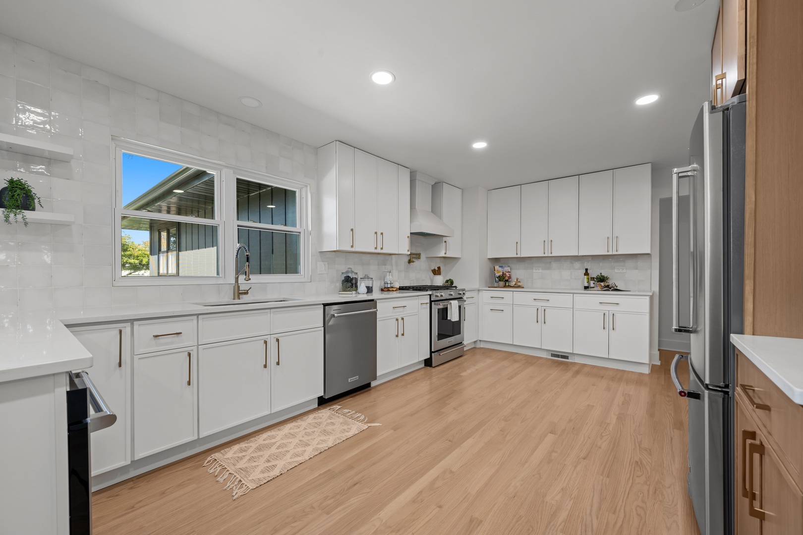 1405 N West Street, Naperville, IL 60563