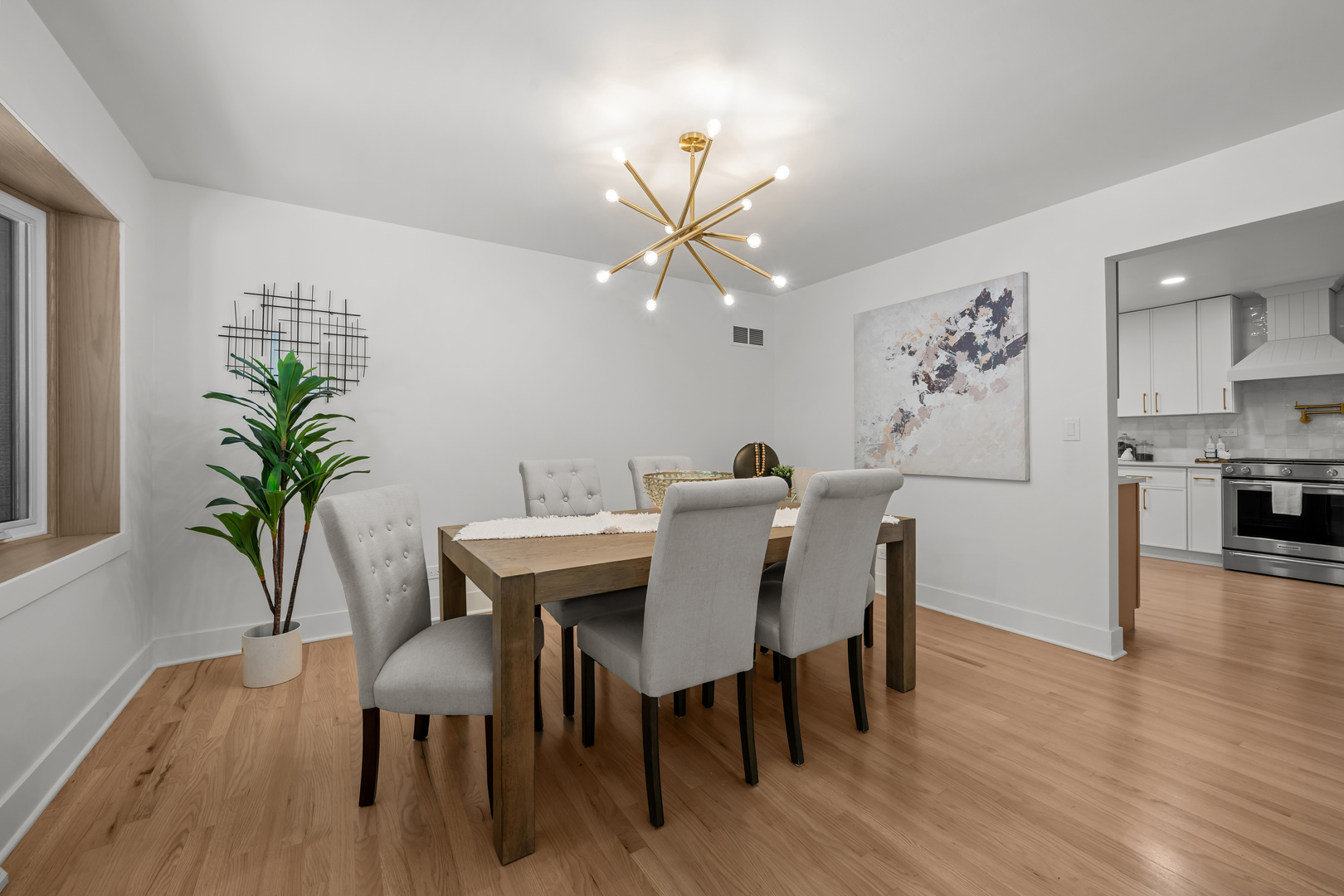 1405 N West Street, Naperville, IL 60563