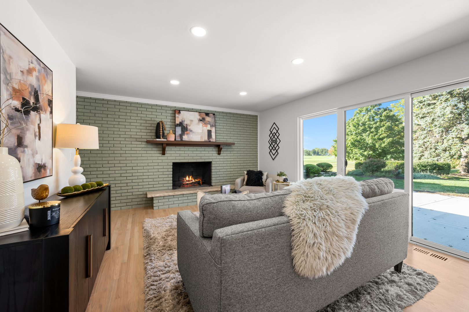 1405 N West Street, Naperville, IL 60563