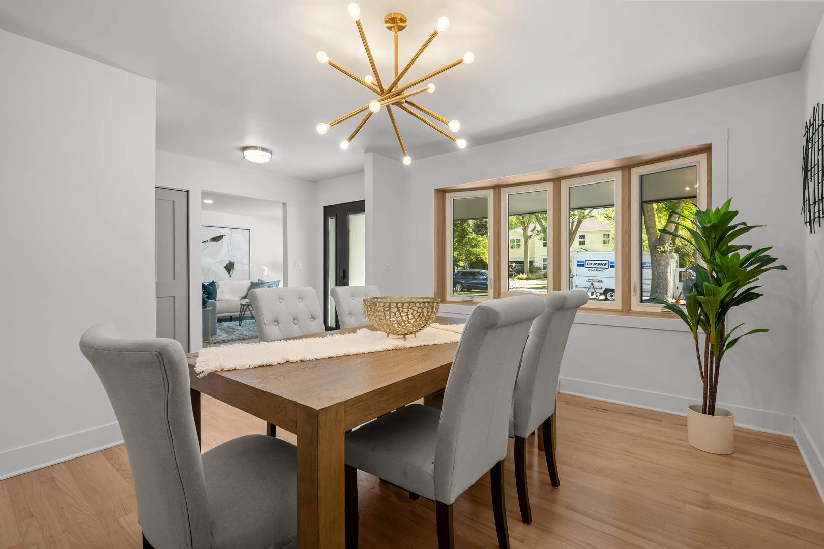 1405 N West Street, Naperville, IL 60563