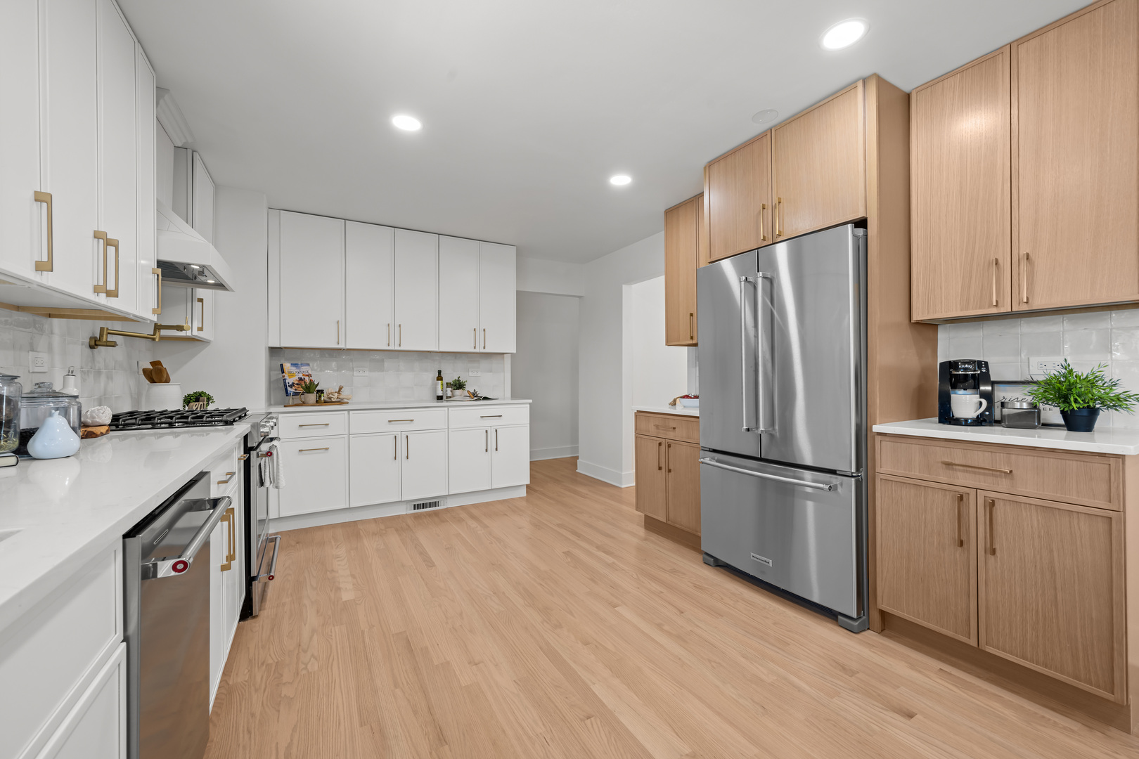 1405 N West Street, Naperville, IL 60563