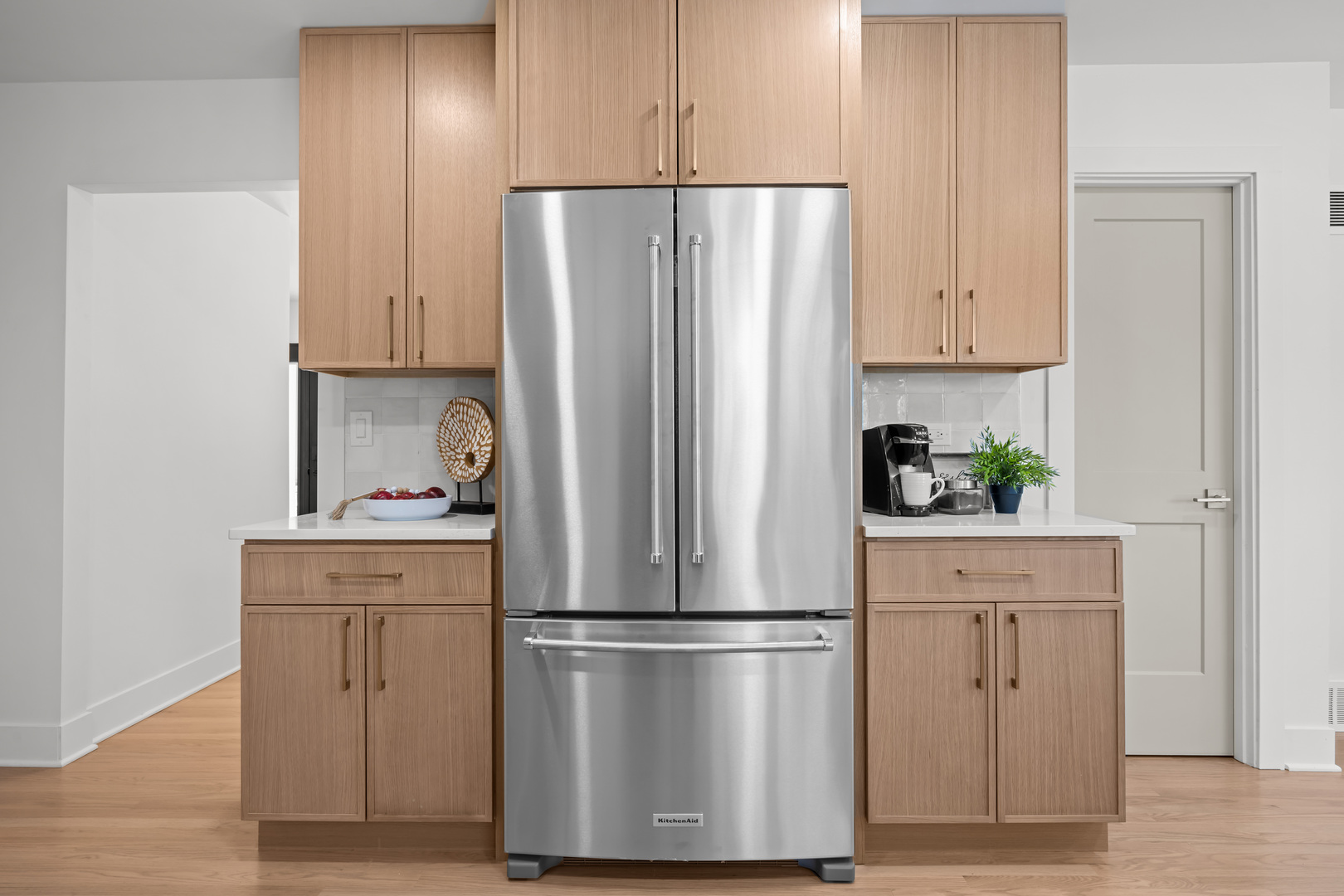 1405 N West Street, Naperville, IL 60563