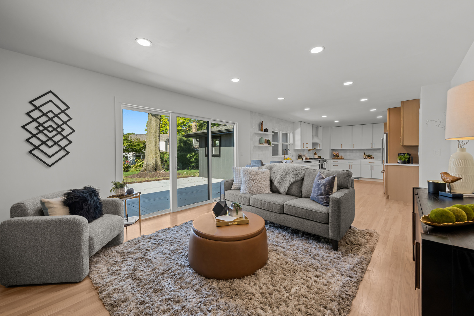 1405 N West Street, Naperville, IL 60563