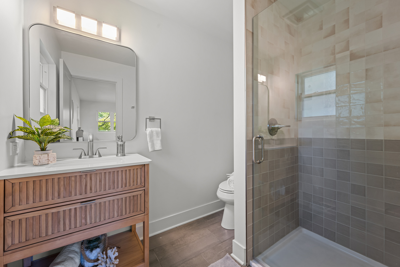 1405 N West Street, Naperville, IL 60563