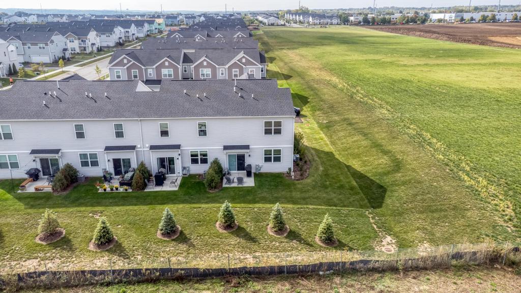 126 Kingsport Drive, South Elgin, IL 60177