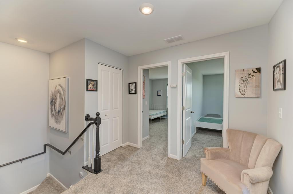 126 Kingsport Drive, South Elgin, IL 60177