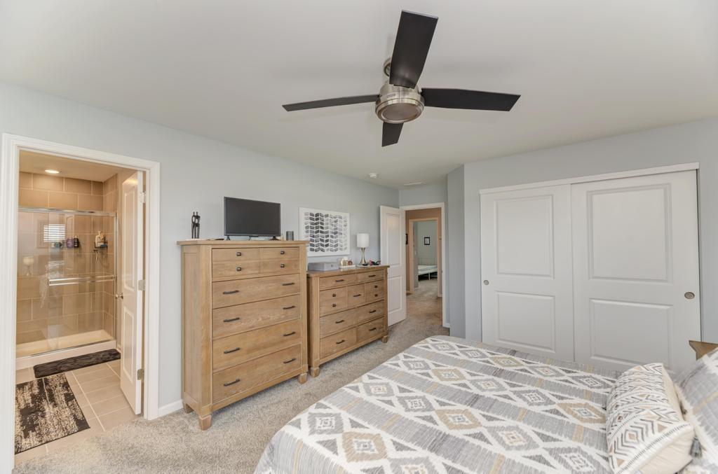 126 Kingsport Drive, South Elgin, IL 60177