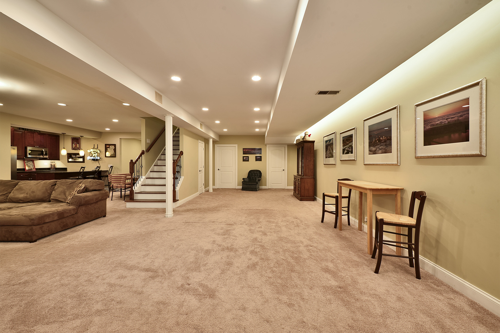 2022 Abbotsford Drive, Inverness, IL 60010