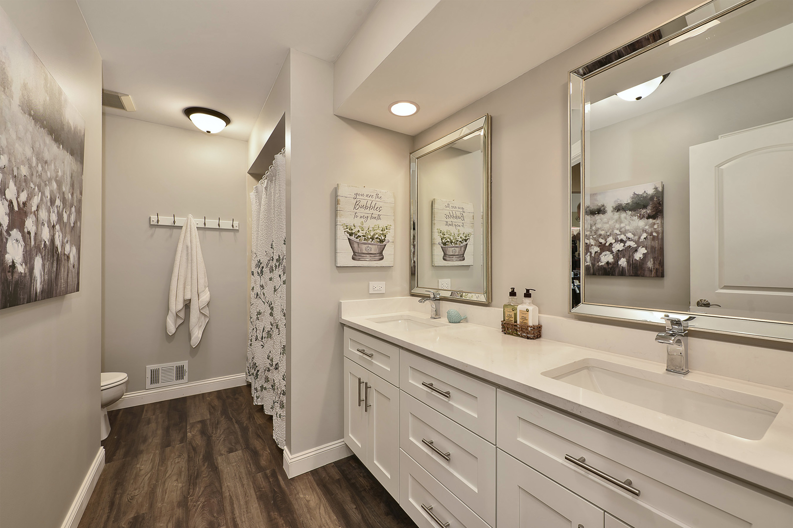 2022 Abbotsford Drive, Inverness, IL 60010