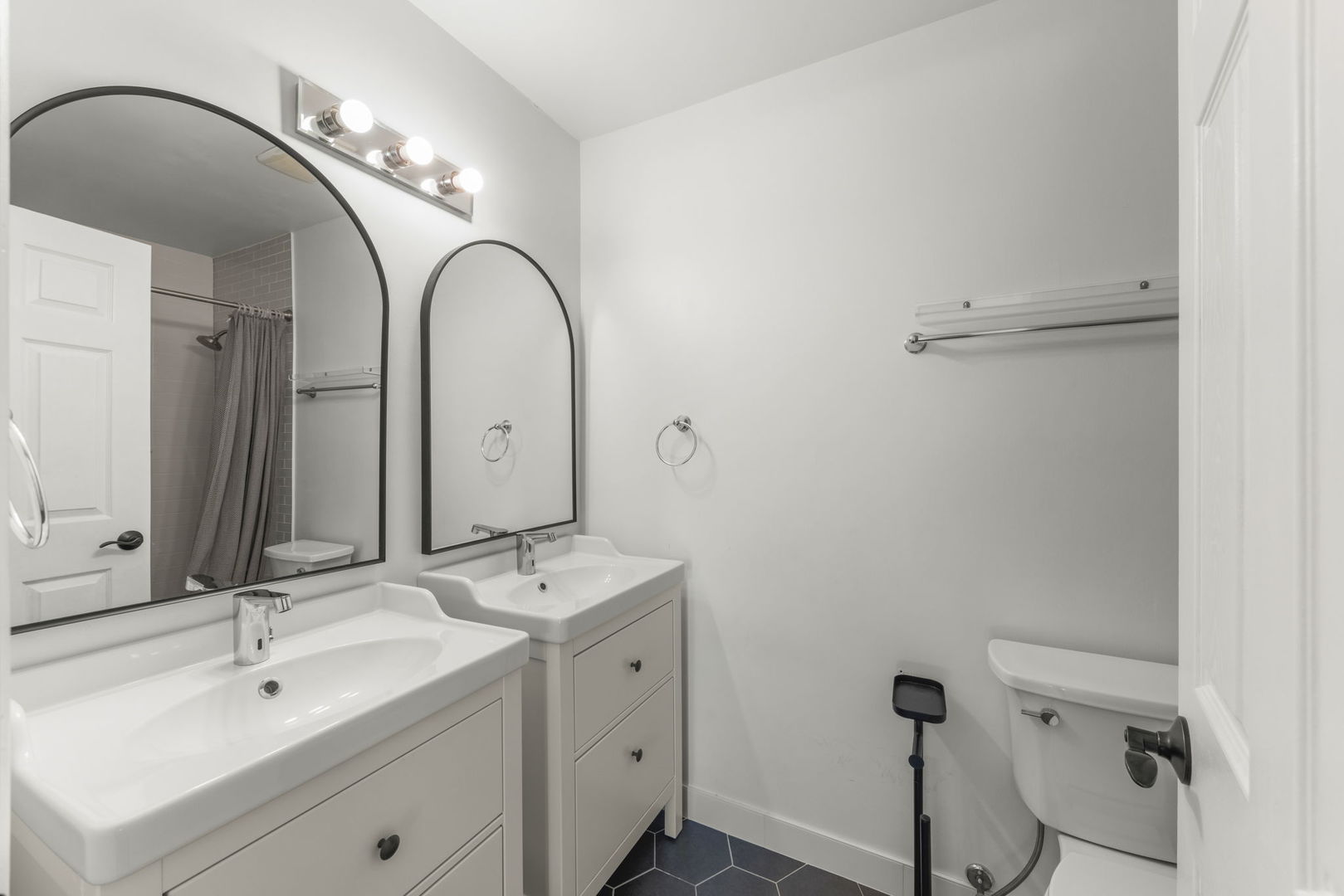 1416 Sunnybrook Drive #1416, Naperville, IL 60540