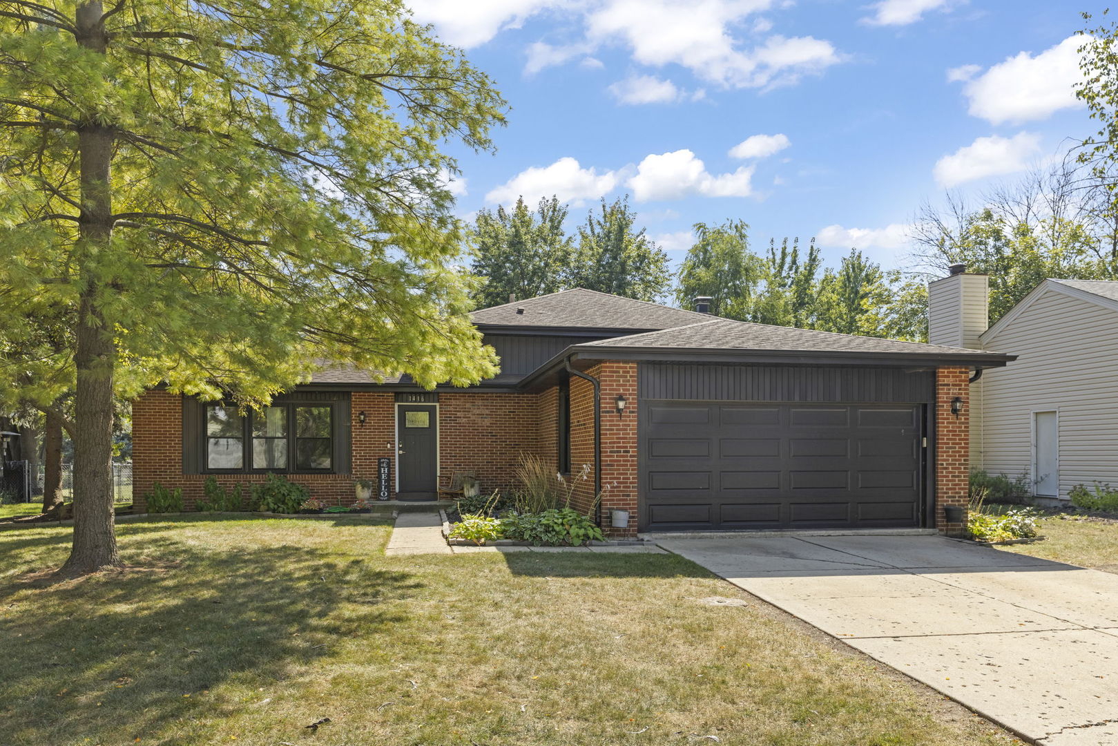 1416 Sunnybrook Drive #1416, Naperville, IL 60540