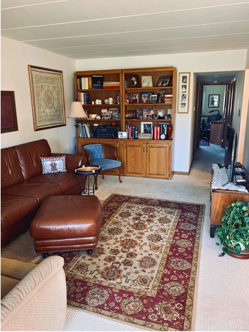 16001 Eagle Ridge Drive #1S, Tinley Park, IL 60477