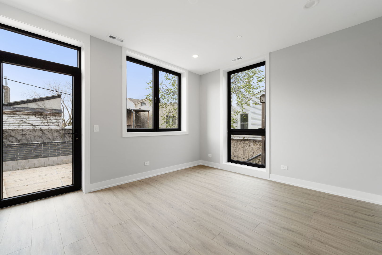 1718 S Halsted Street #201, Chicago, IL 60608