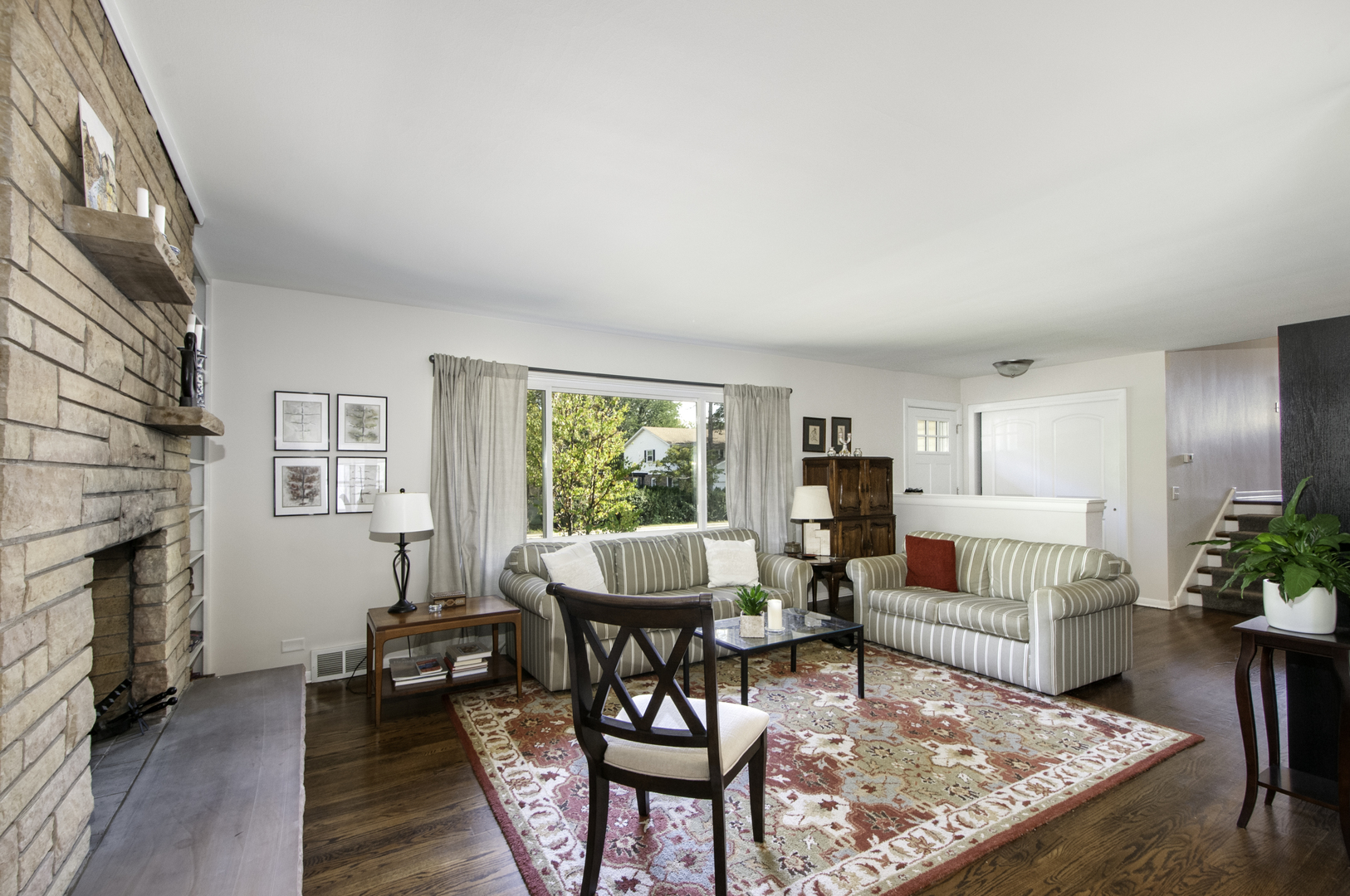 604 S Grant Avenue, Villa Park, IL 60181