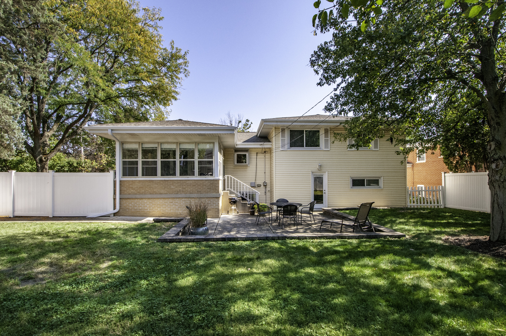 604 S Grant Avenue, Villa Park, IL 60181