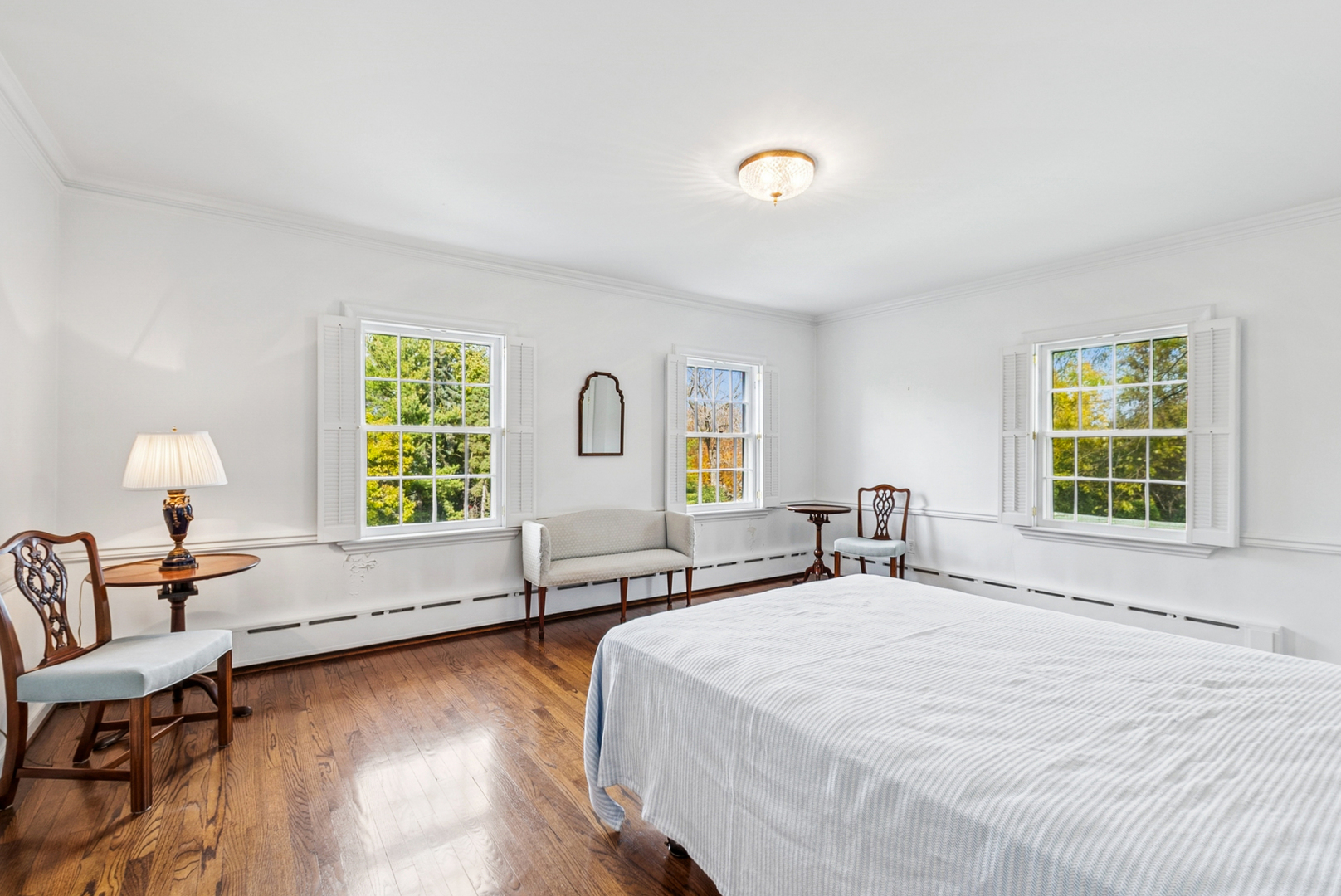 1053 Laurie Lane, Burr Ridge, IL 60527