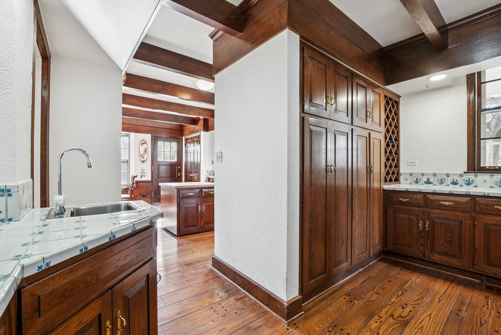 1053 Laurie Lane, Burr Ridge, IL 60527