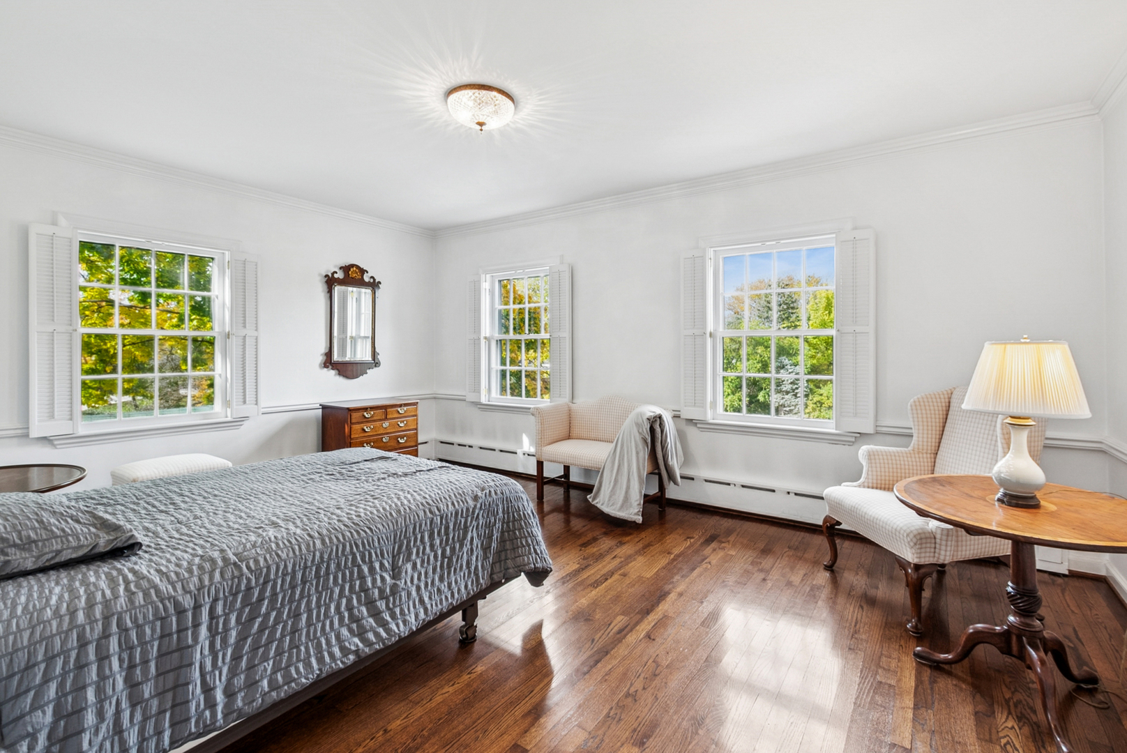 1053 Laurie Lane, Burr Ridge, IL 60527