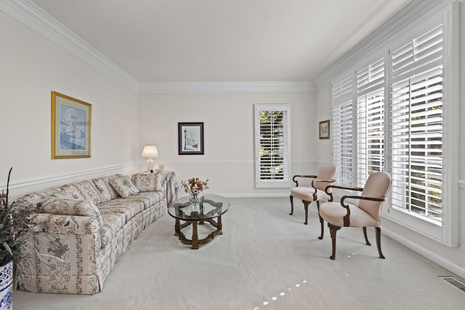 21787 W Vernon Ridge Drive, Mundelein, IL 60060