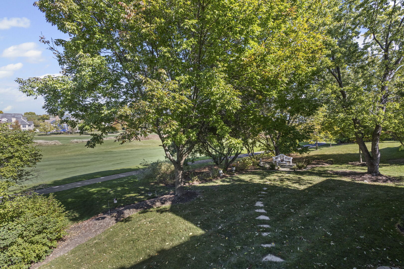 21787 W Vernon Ridge Drive, Mundelein, IL 60060