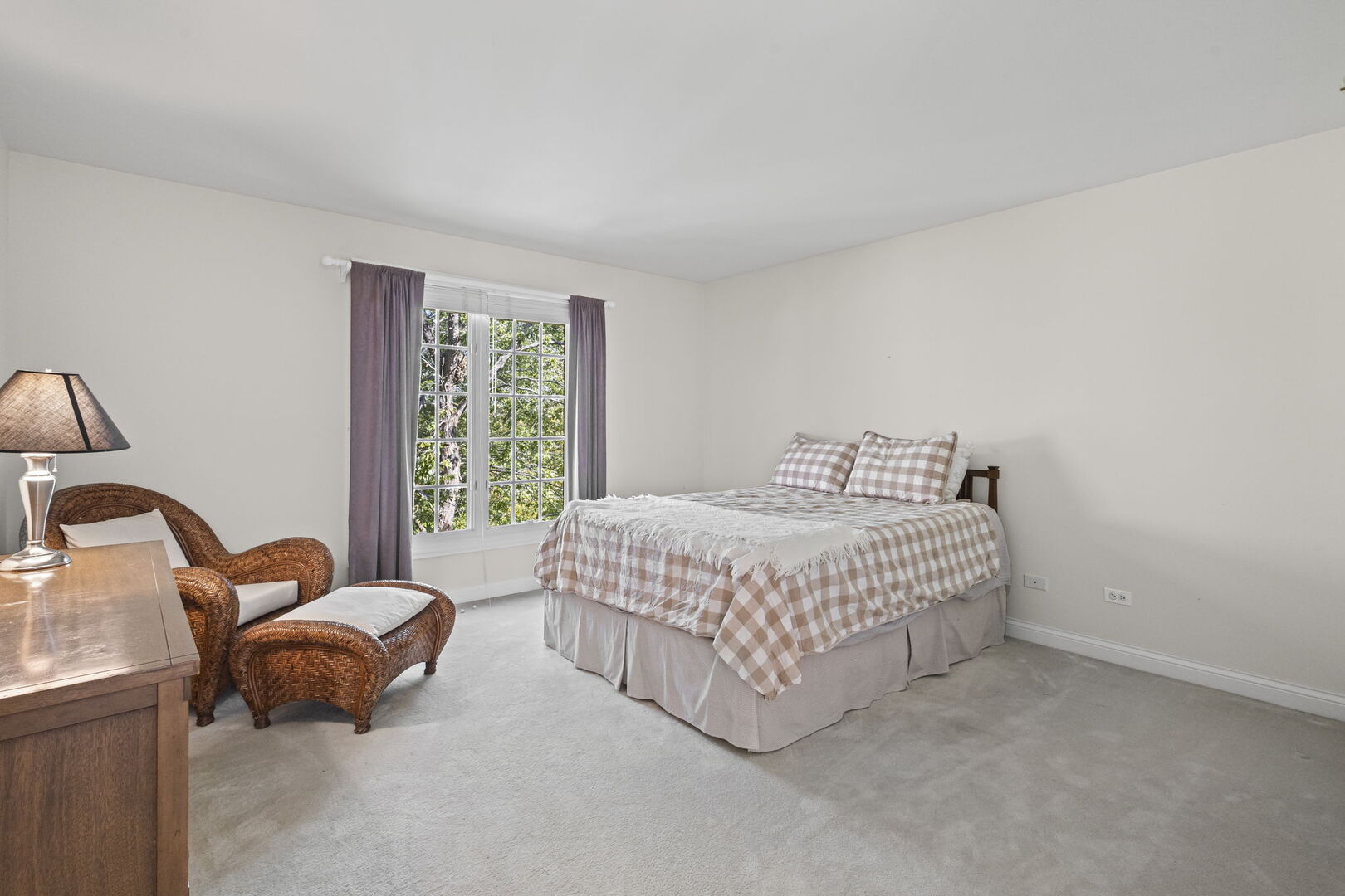 21787 W Vernon Ridge Drive, Mundelein, IL 60060