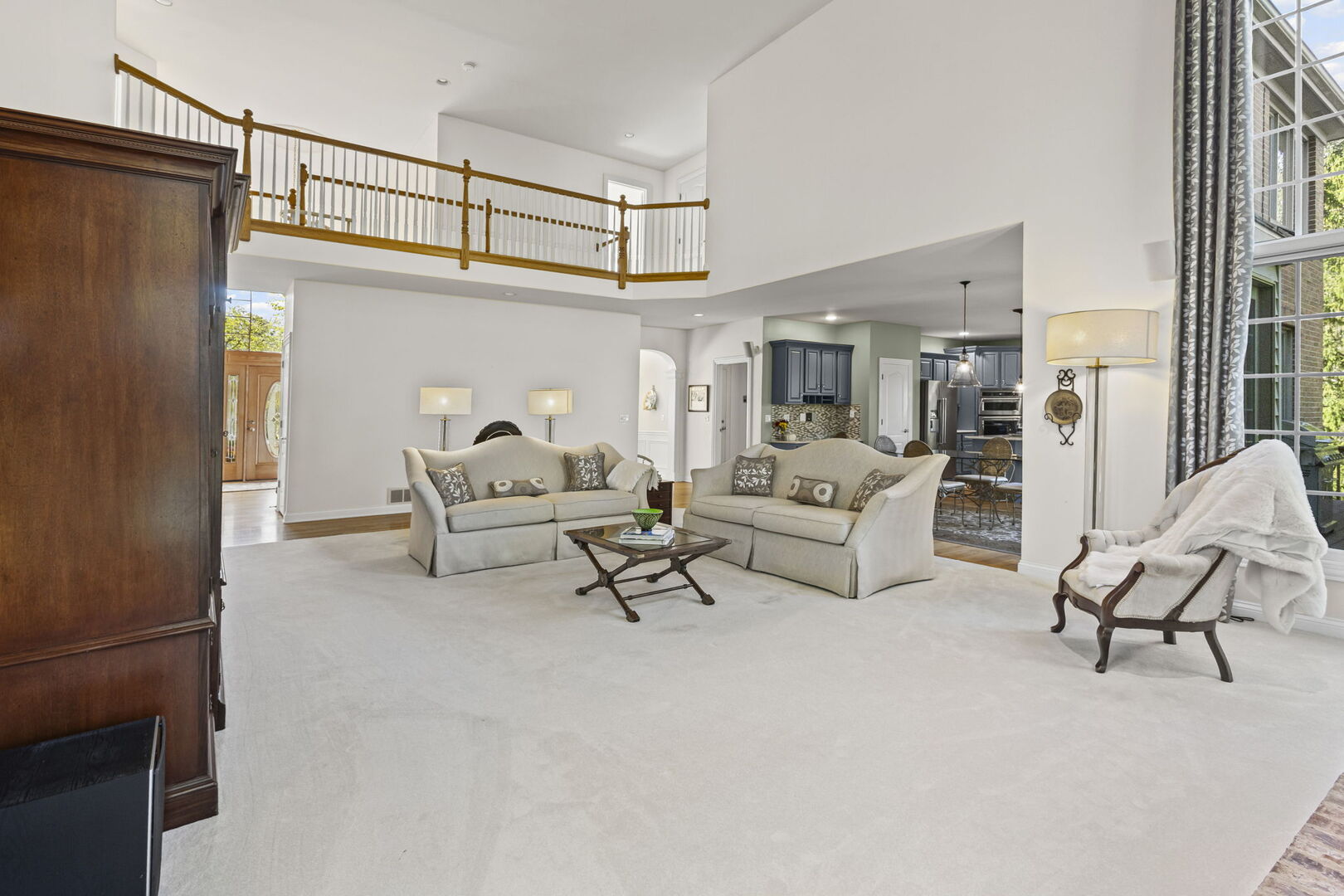 21787 W Vernon Ridge Drive, Mundelein, IL 60060