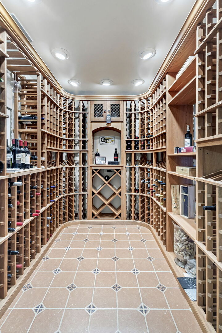 21787 W Vernon Ridge Drive, Mundelein, IL 60060