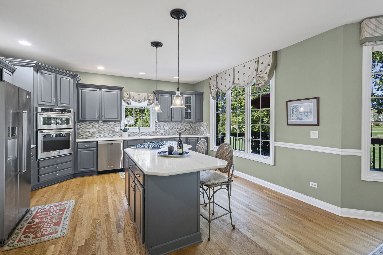 21787 W Vernon Ridge Drive, Mundelein, IL 60060