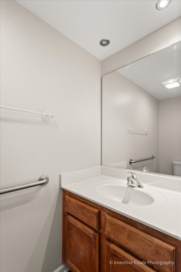 357 Wedgewood Circle, Romeoville, IL 60446