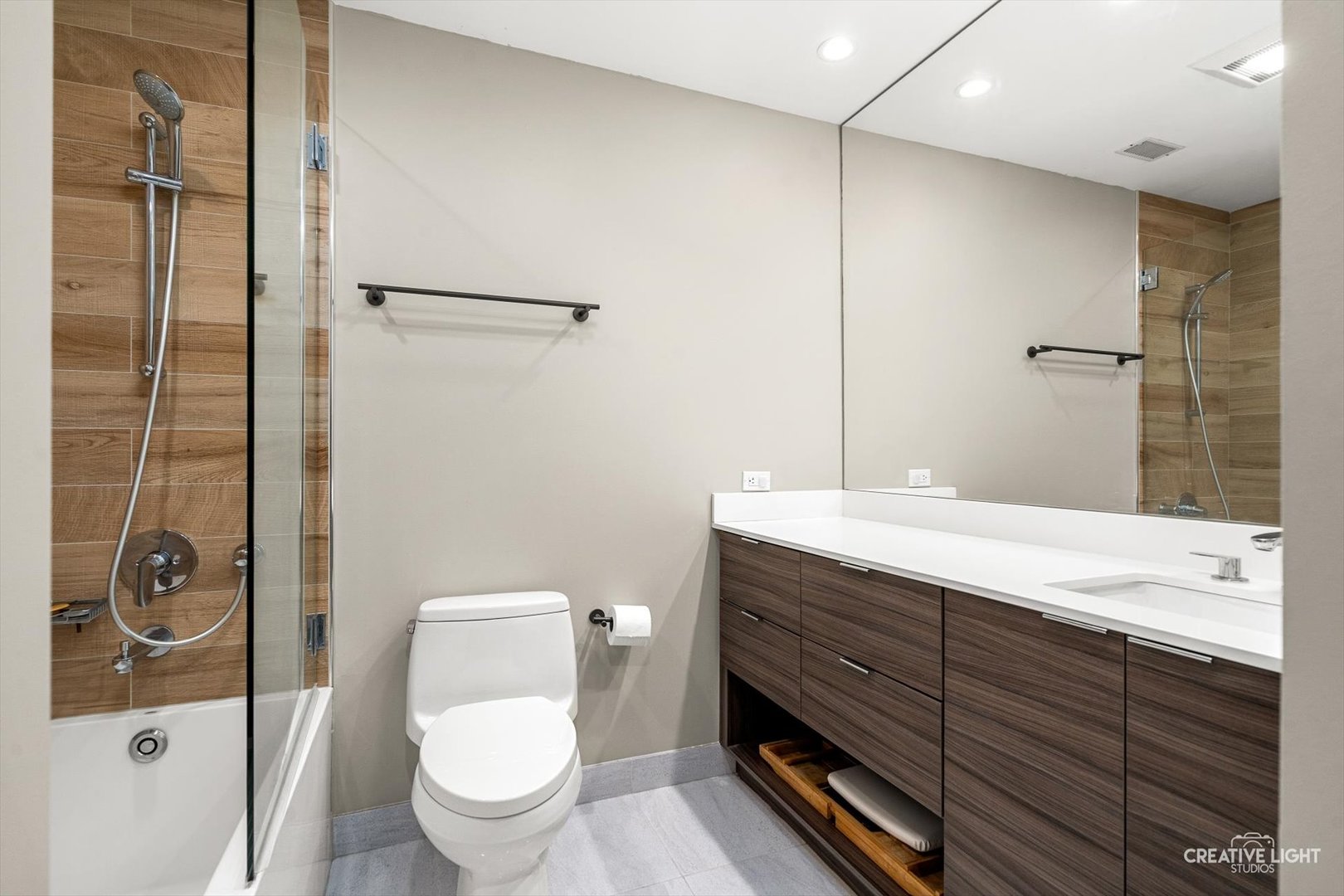 2459 N Seminary Avenue #2S, Chicago, IL 60614