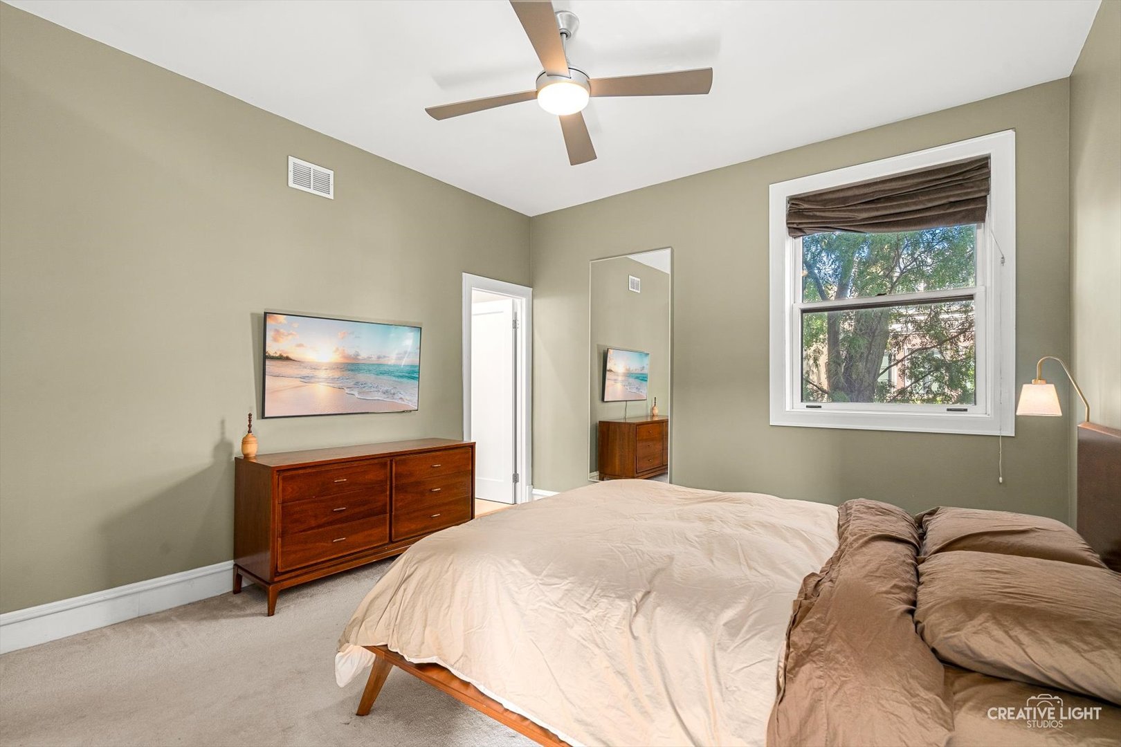 2459 N Seminary Avenue #2S, Chicago, IL 60614