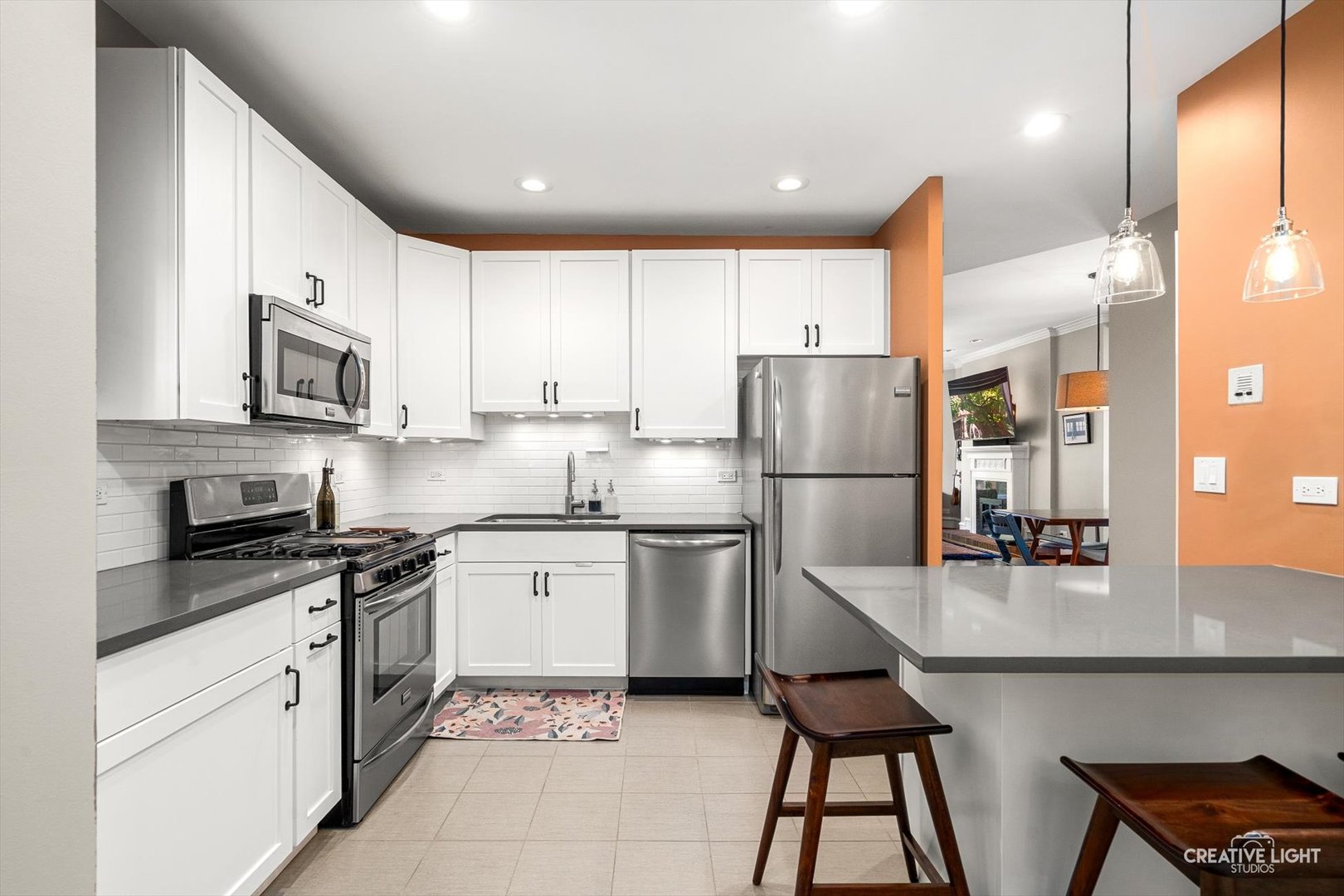 2459 N Seminary Avenue #2S, Chicago, IL 60614