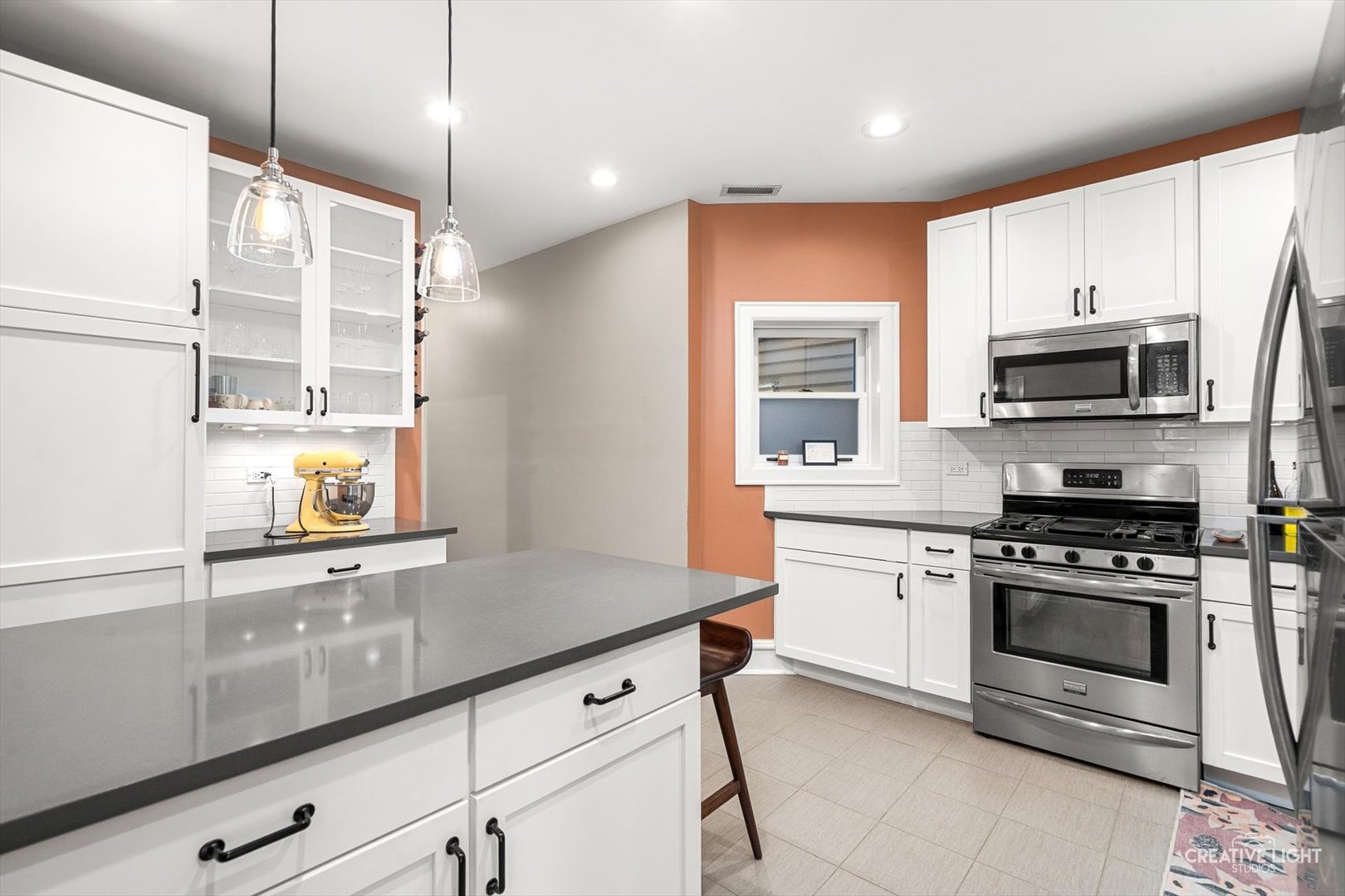 2459 N Seminary Avenue #2S, Chicago, IL 60614