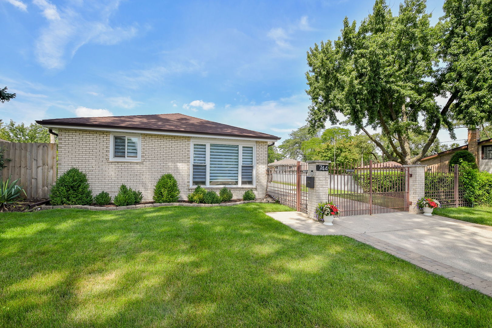 744 N Neva Avenue, Addison, IL 60101