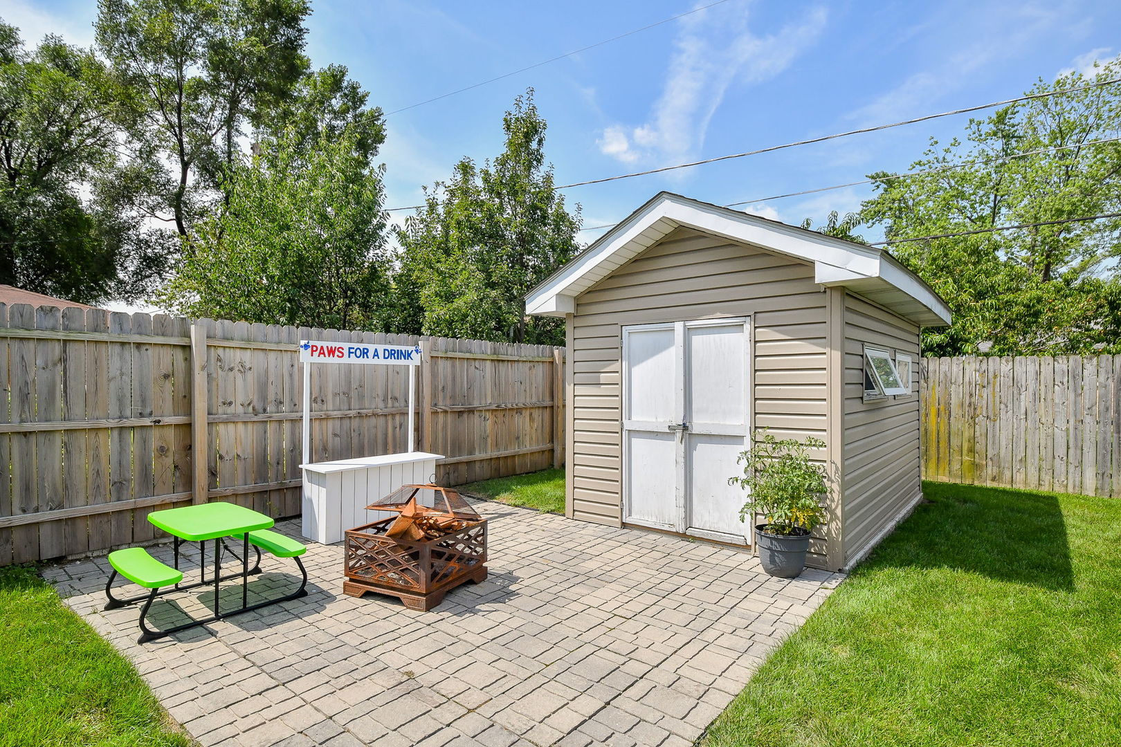 744 N Neva Avenue, Addison, IL 60101