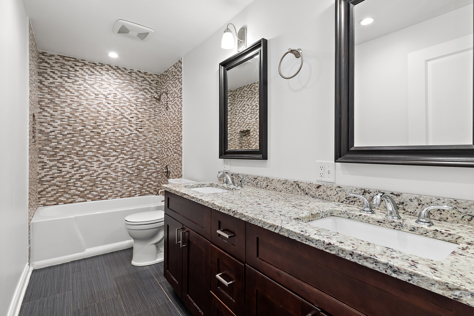 6852 N Northwest Highway #2B, Chicago, IL 60631