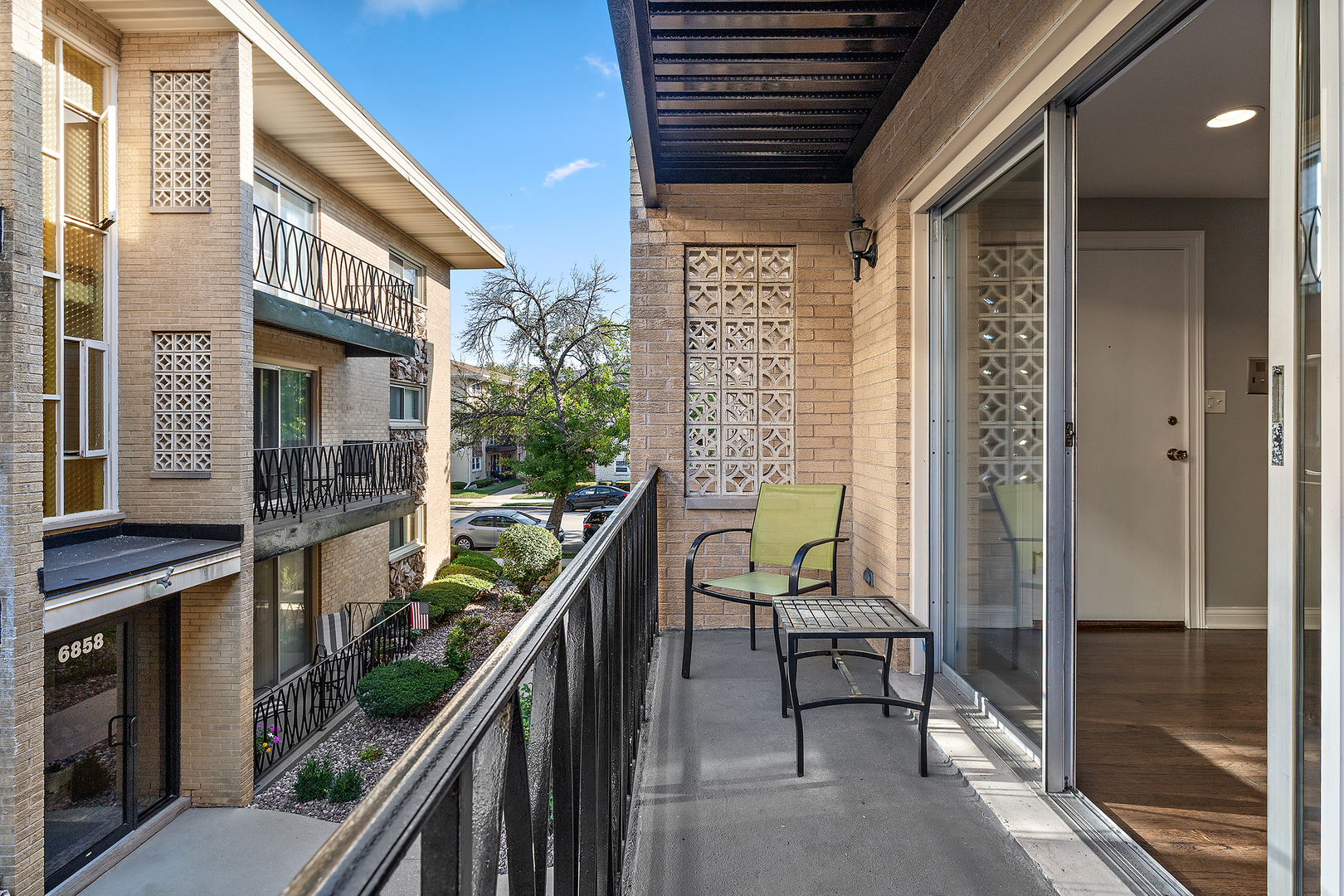 6852 N Northwest Highway #2B, Chicago, IL 60631