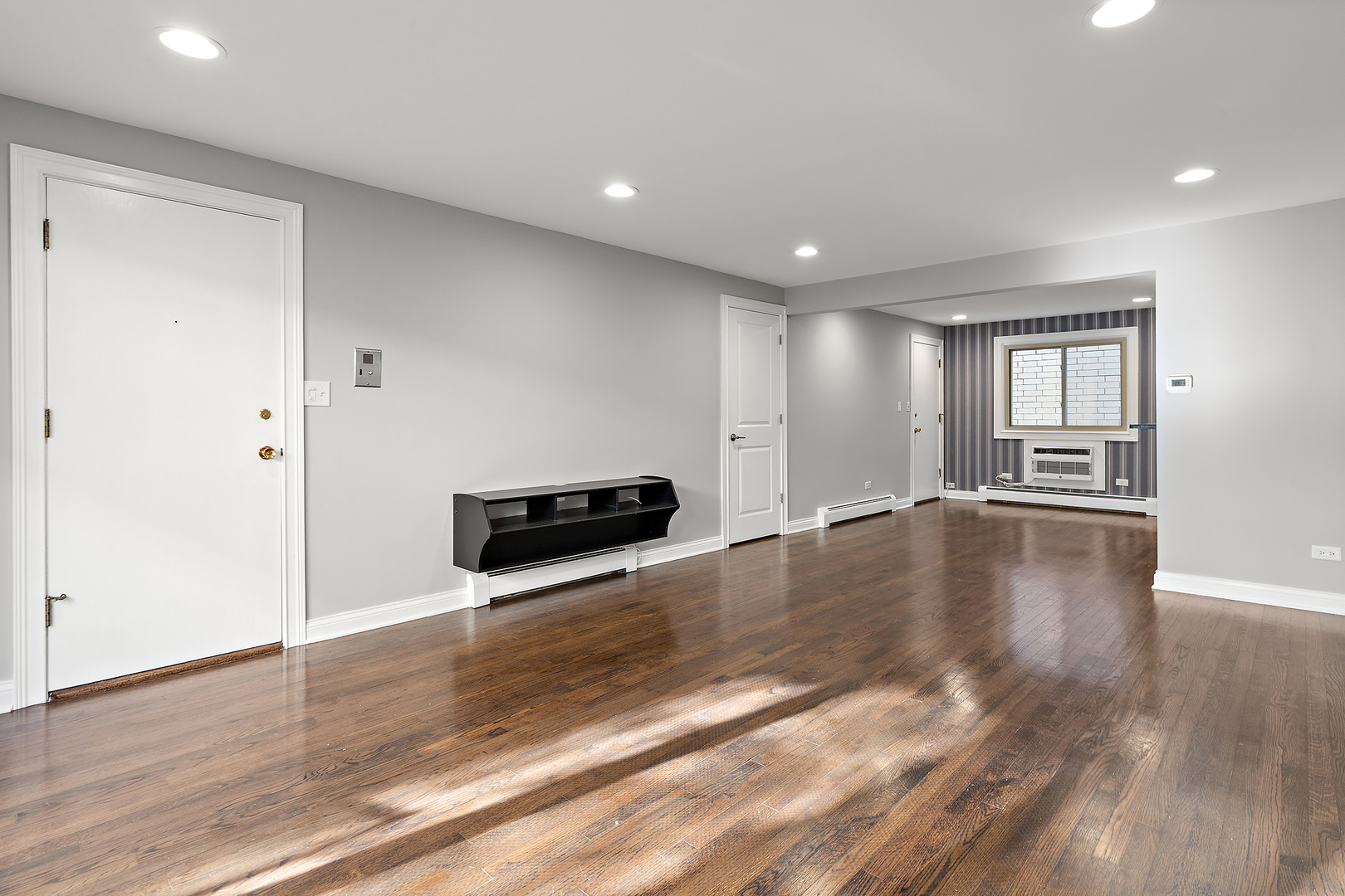 6852 N Northwest Highway #2B, Chicago, IL 60631