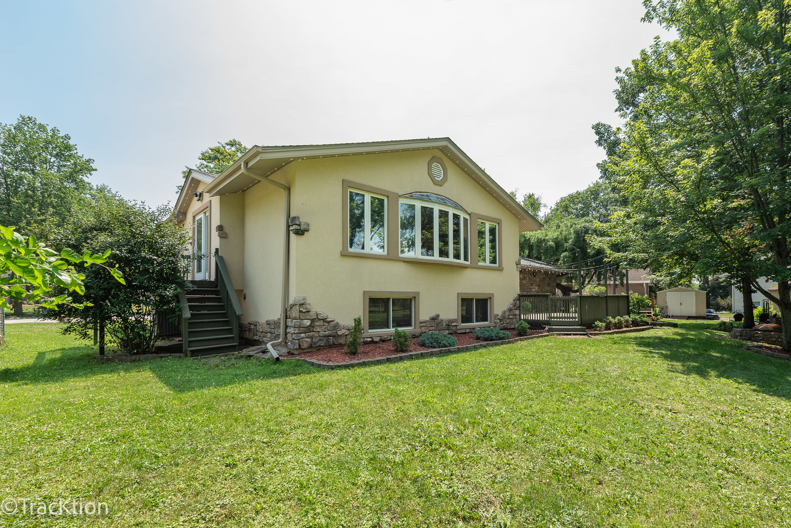 7004 Roberts Drive, Woodridge, IL 60517