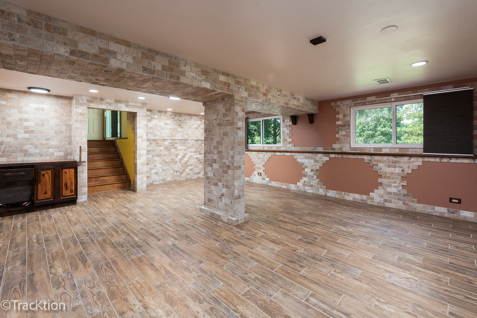 7004 Roberts Drive, Woodridge, IL 60517