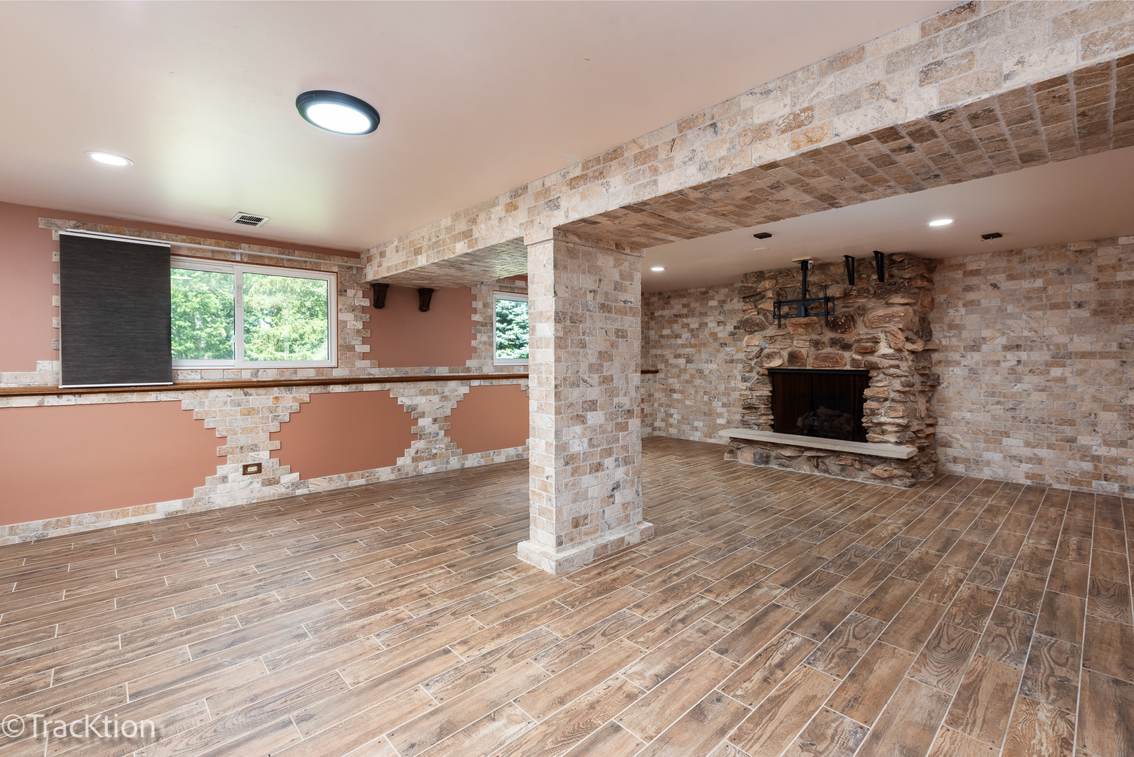 7004 Roberts Drive, Woodridge, IL 60517