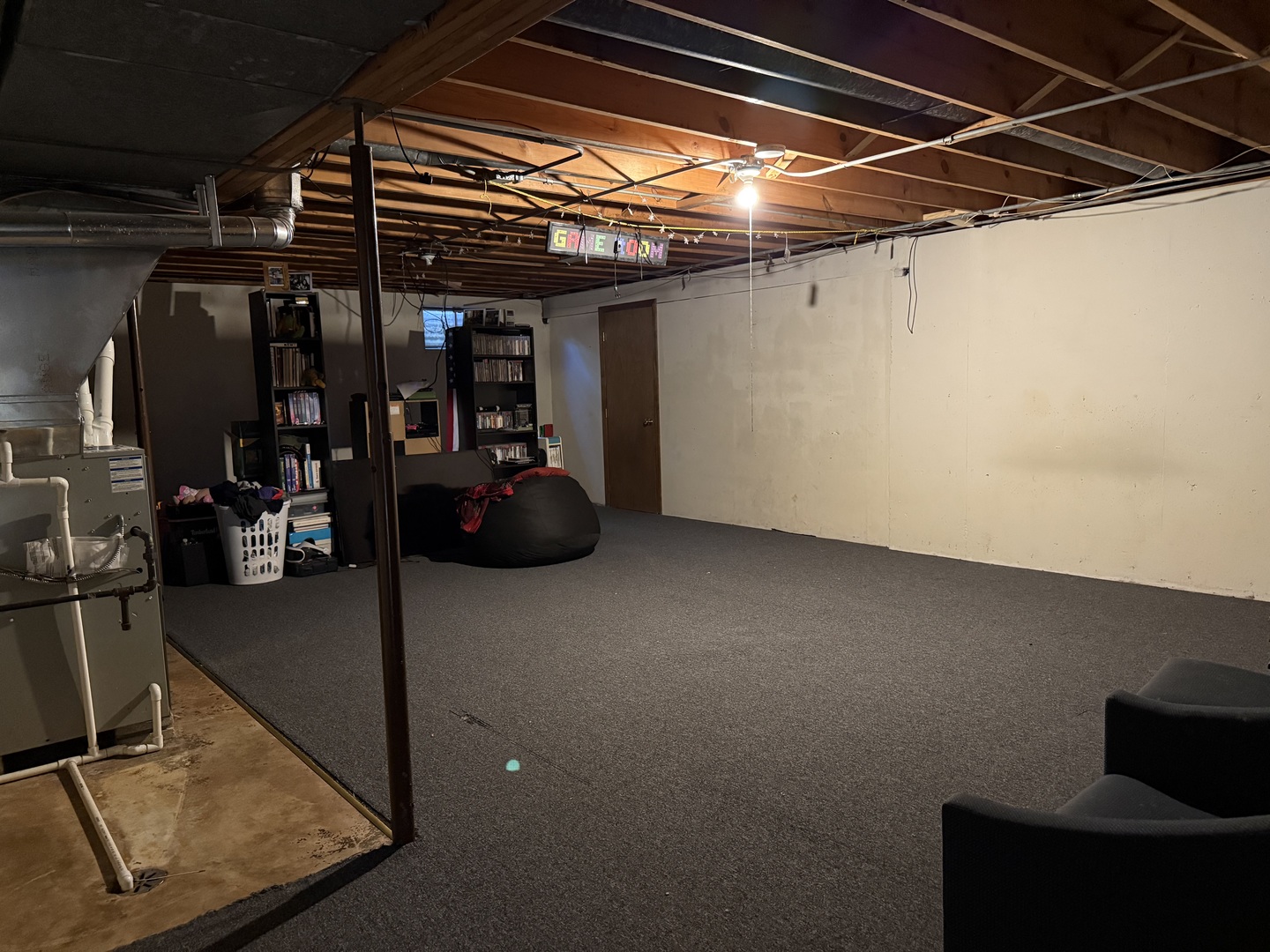 745 Donna Avenue, Aurora, IL 60505