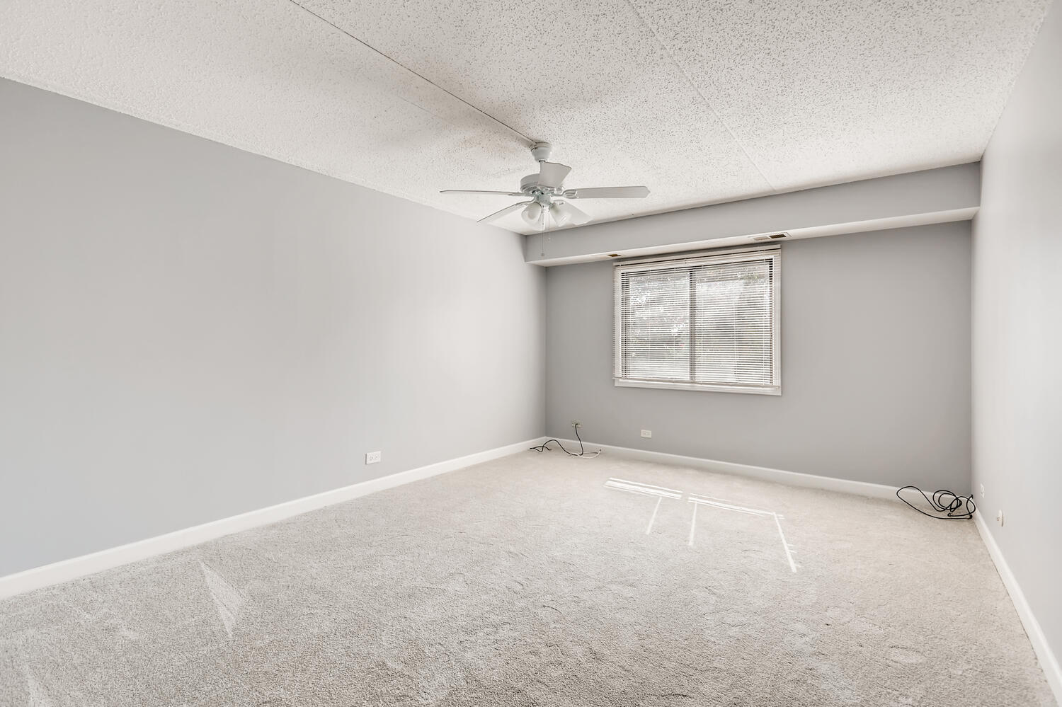 475 PLUM CREEK Drive #303, Wheeling, IL 60090