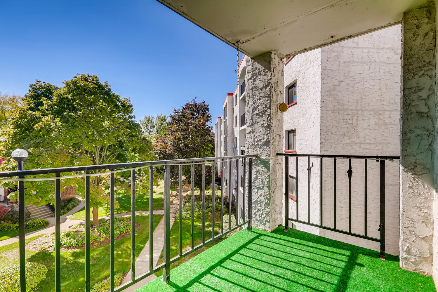 475 PLUM CREEK Drive #303, Wheeling, IL 60090