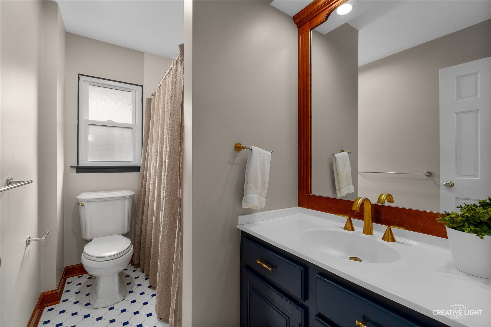 243 Bryant Avenue, Glen Ellyn, IL 60137