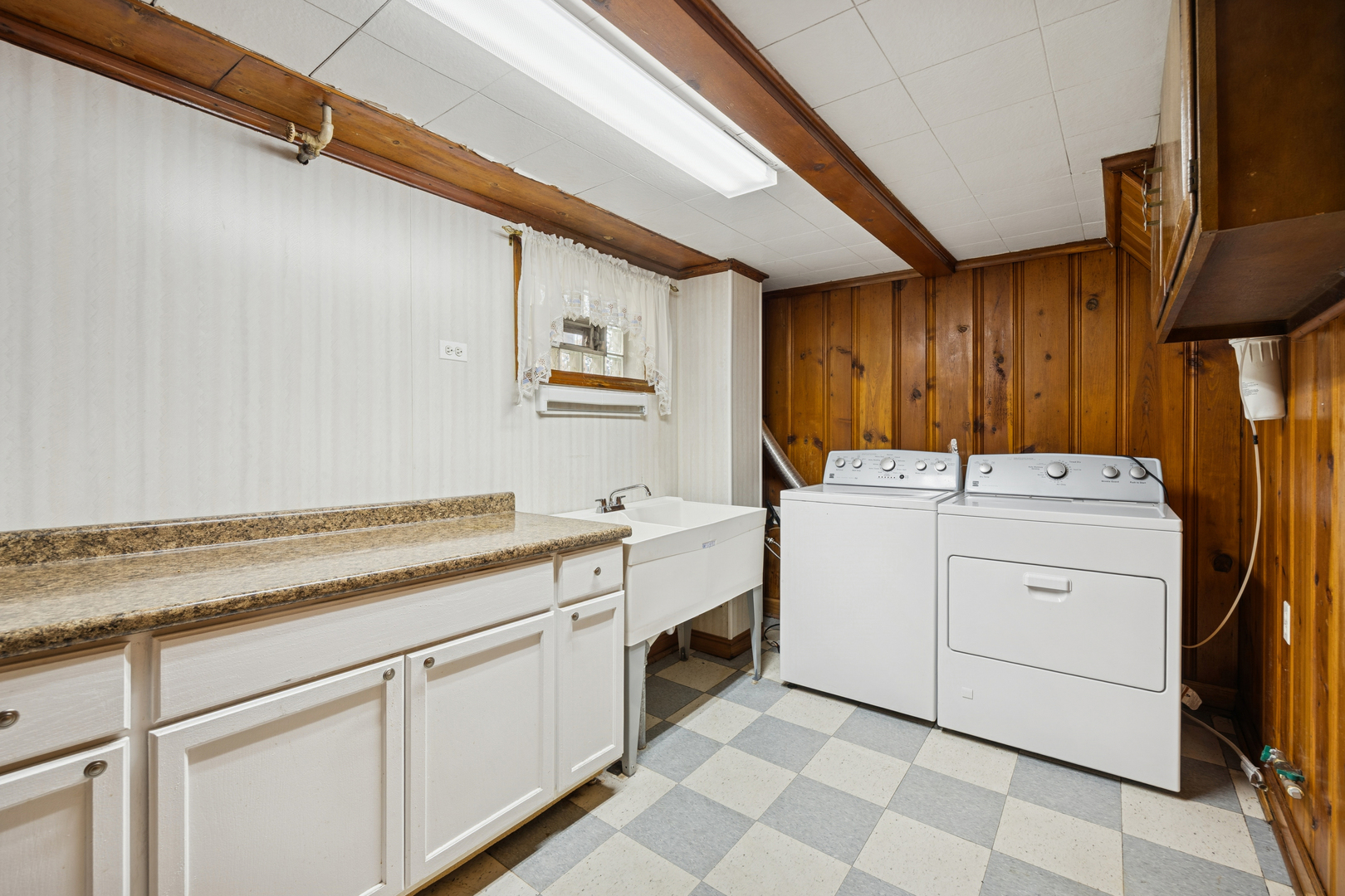 2245 Northgate Avenue, North Riverside, IL 60546