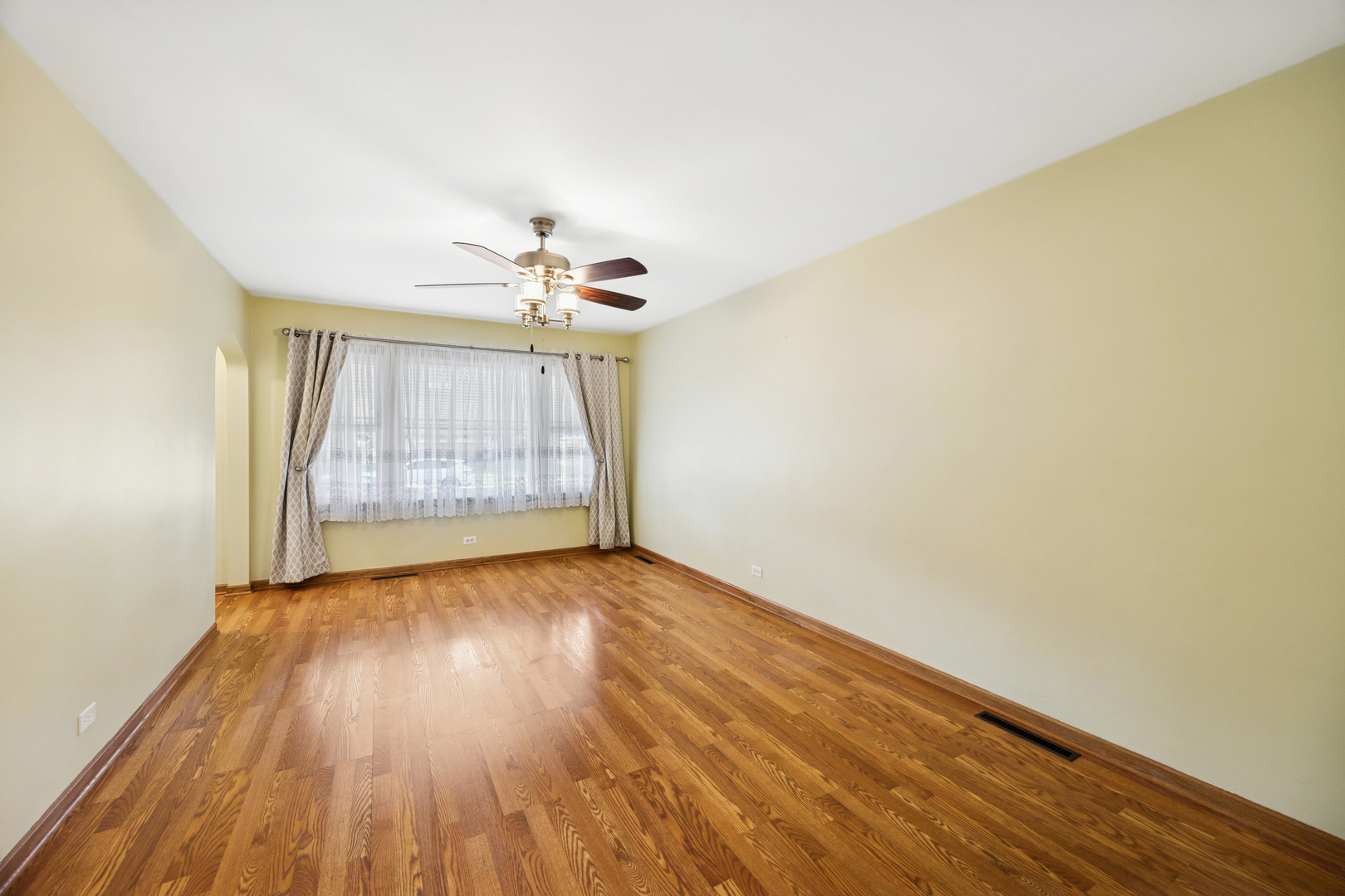 2245 Northgate Avenue, North Riverside, IL 60546