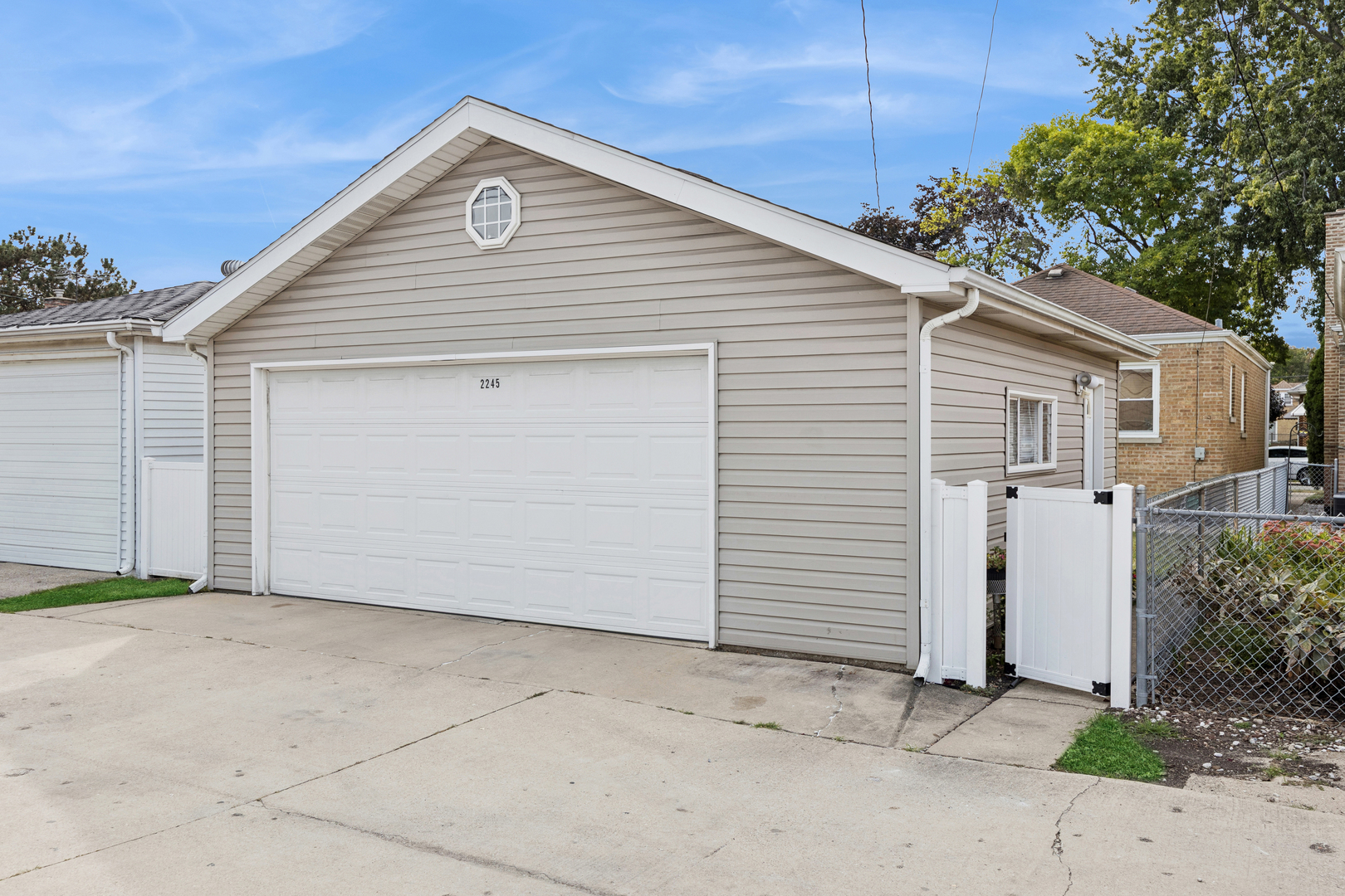 2245 Northgate Avenue, North Riverside, IL 60546