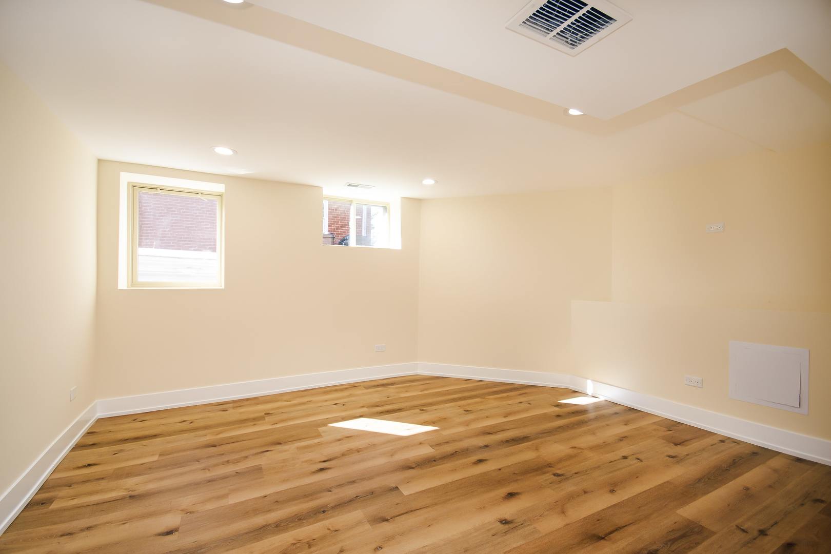 18439 Marshfield Avenue, Homewood, IL 60430