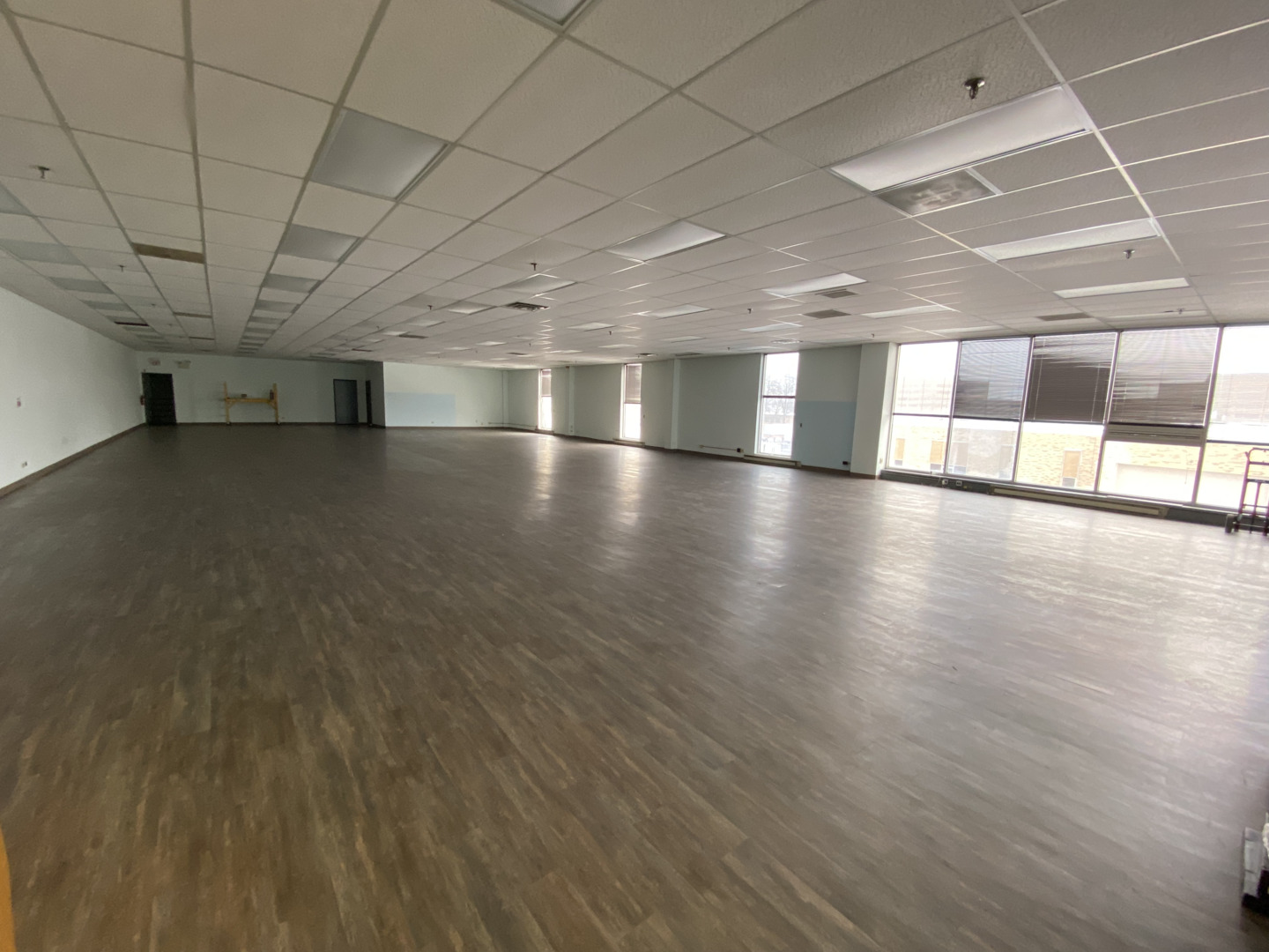 543 W Algonquin Road, Arlington Heights, IL 60005